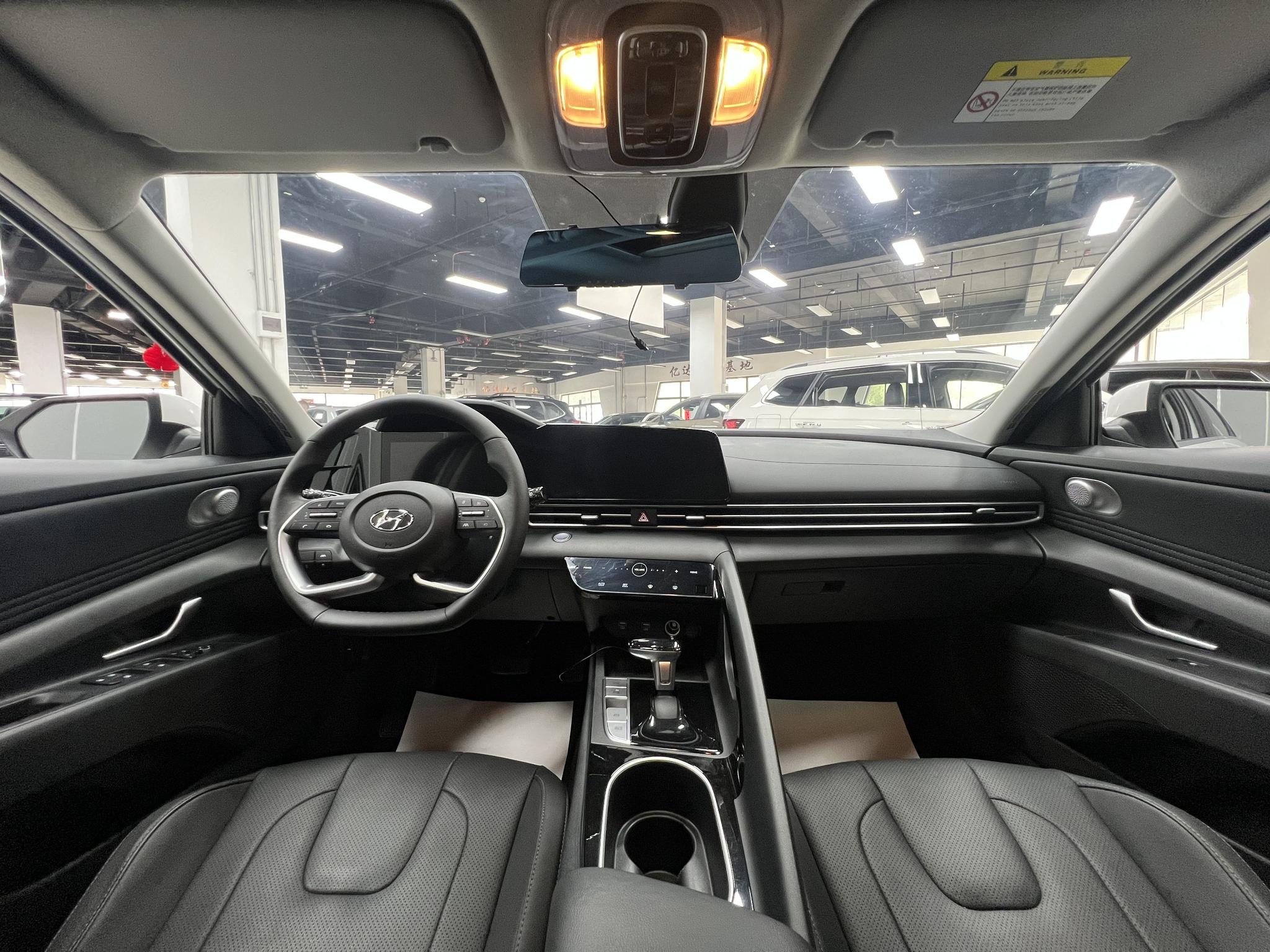 Hyundai Elantra 2022, фото 11