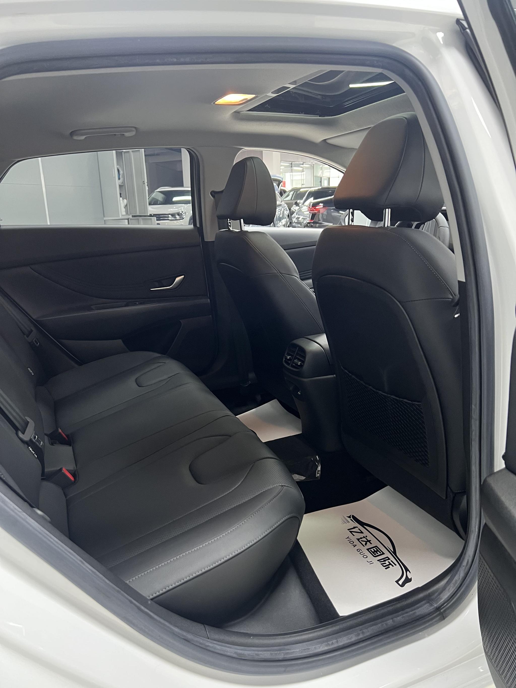 Hyundai Elantra 2022, фото 14