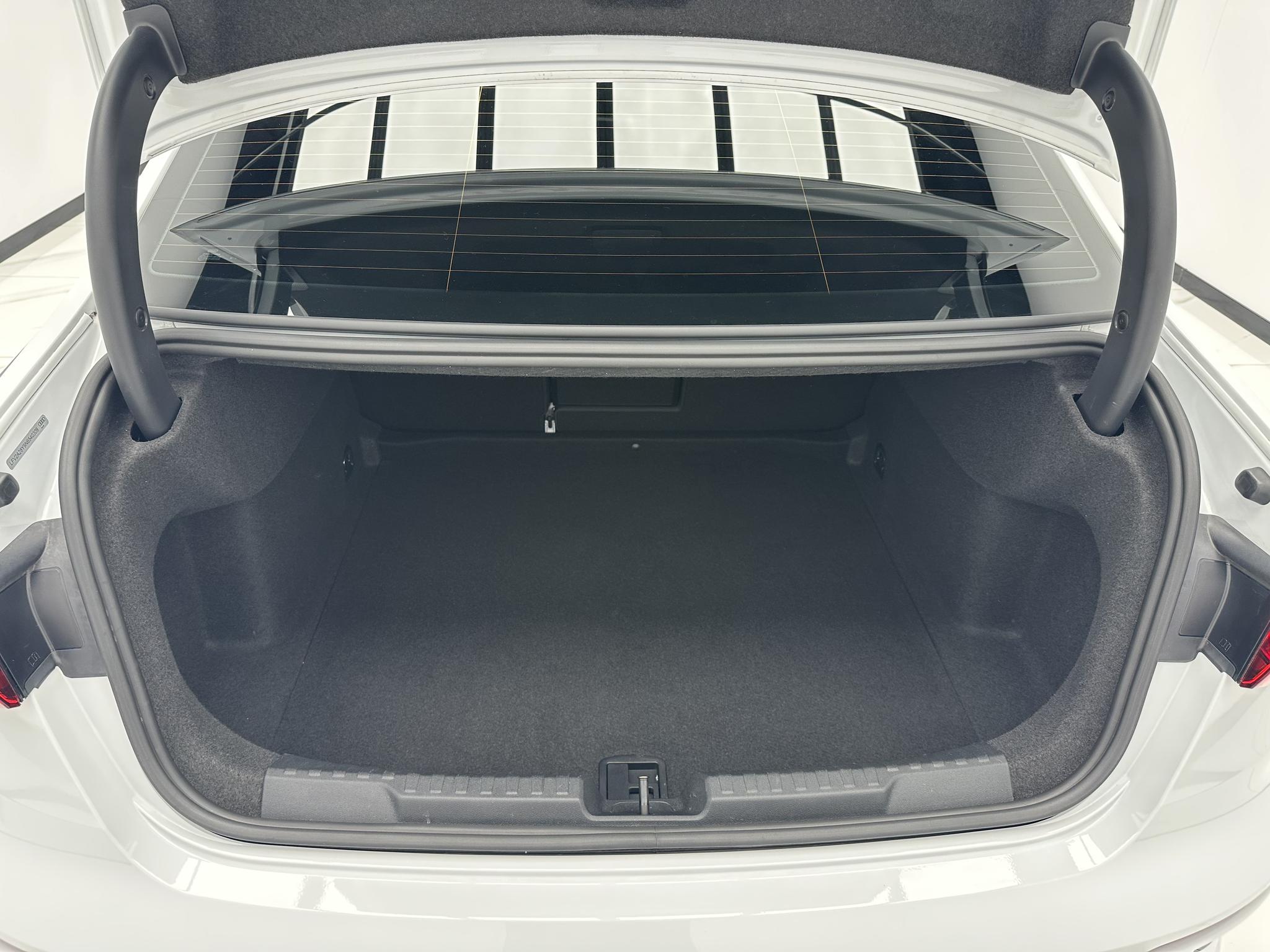 Audi A3 2022, фото 16