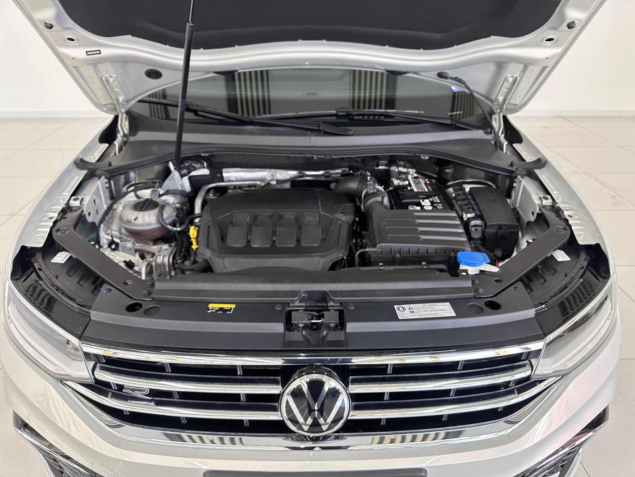Volkswagen Tiguan 2022, фото 17