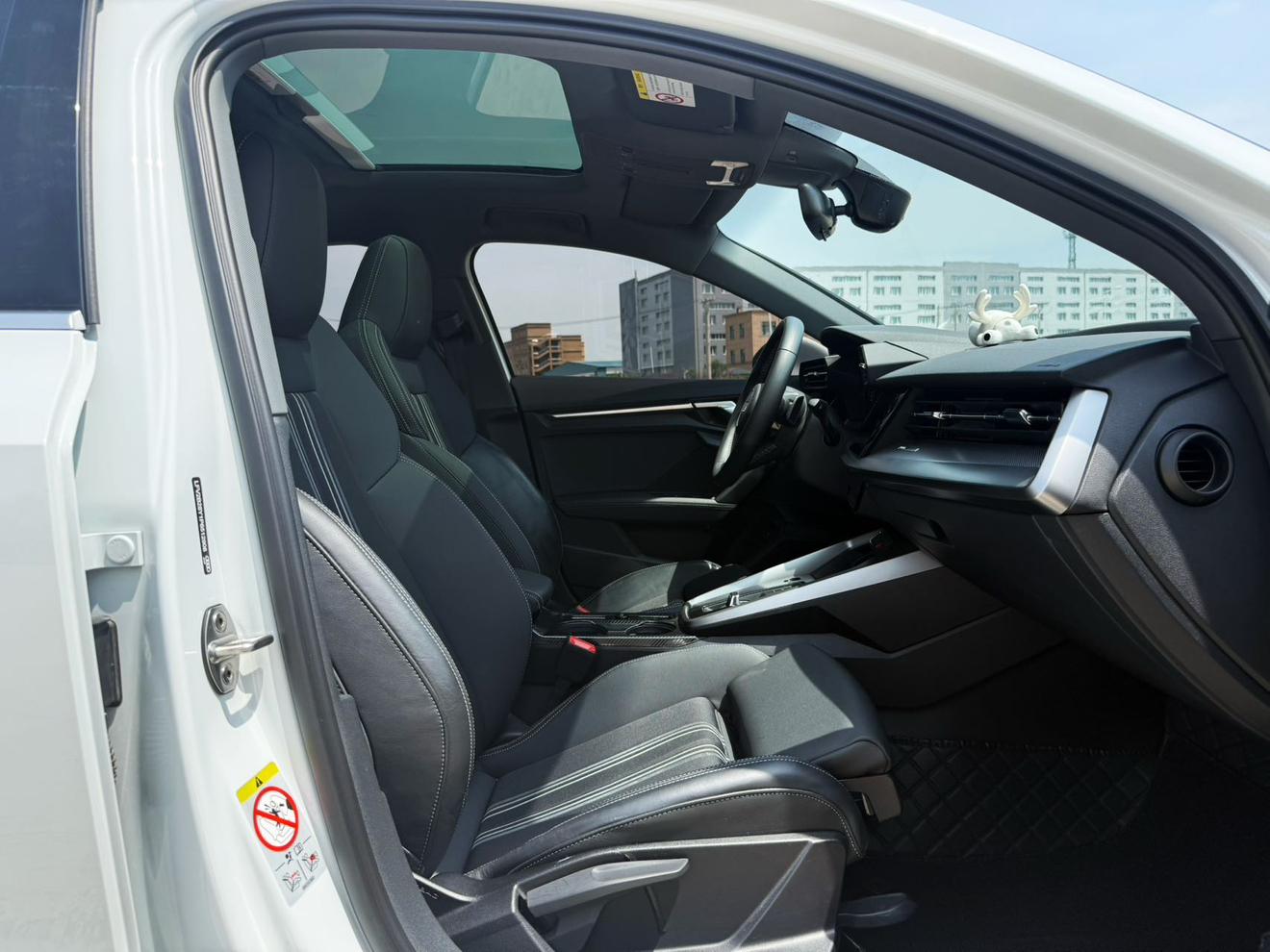 Audi A3 2023, фото 14