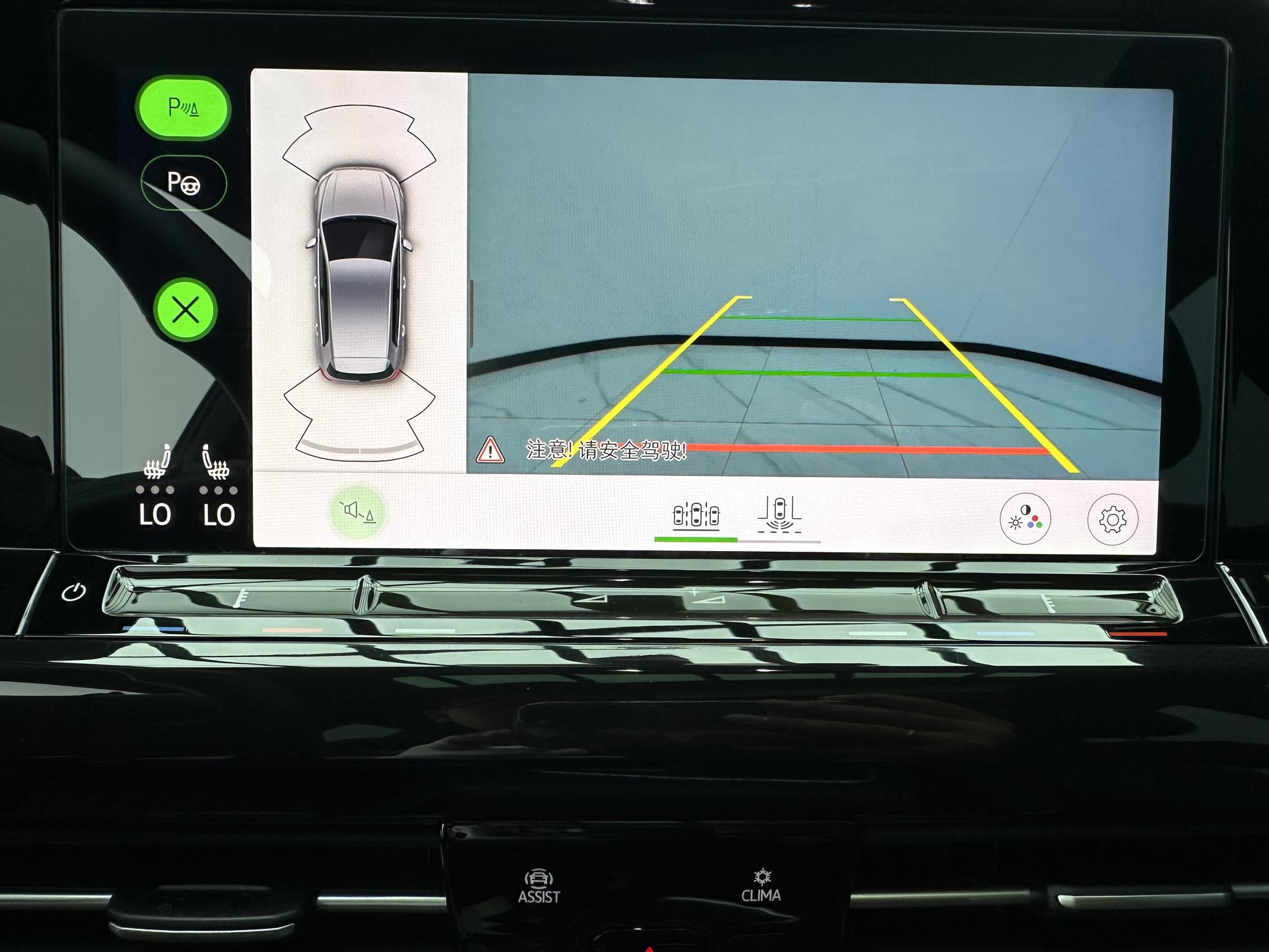 Volkswagen Golf 2023, фото 16