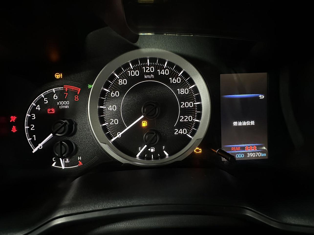Toyota Corolla 2023, фото 14