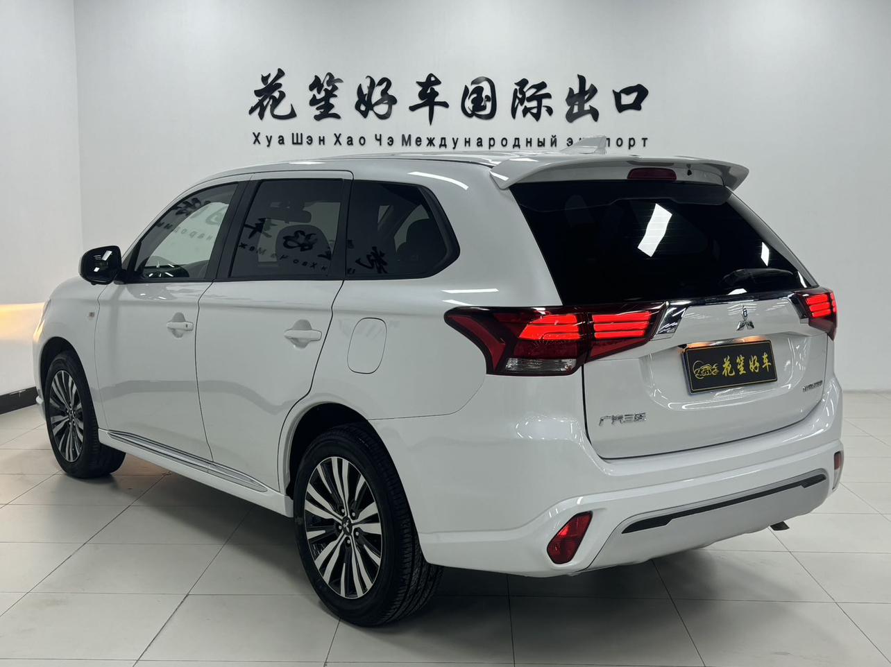 Mitsubishi Outlander 2021, фото 4