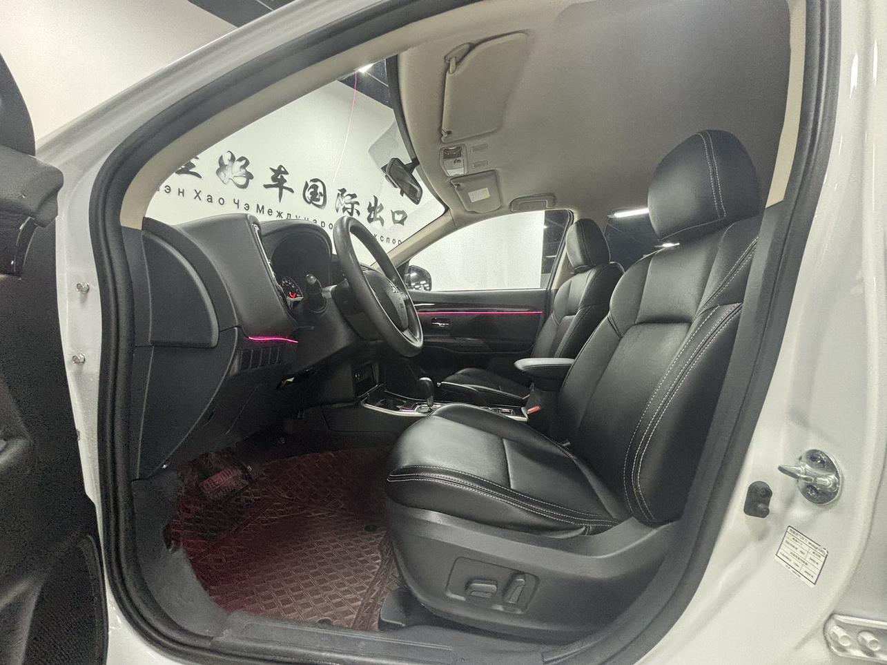 Mitsubishi Outlander 2021, фото 7