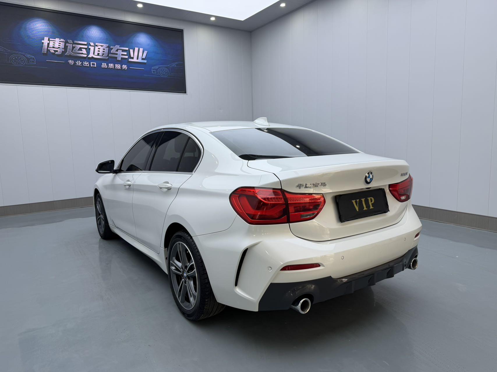 BMW 1 Series 2021, фото 4