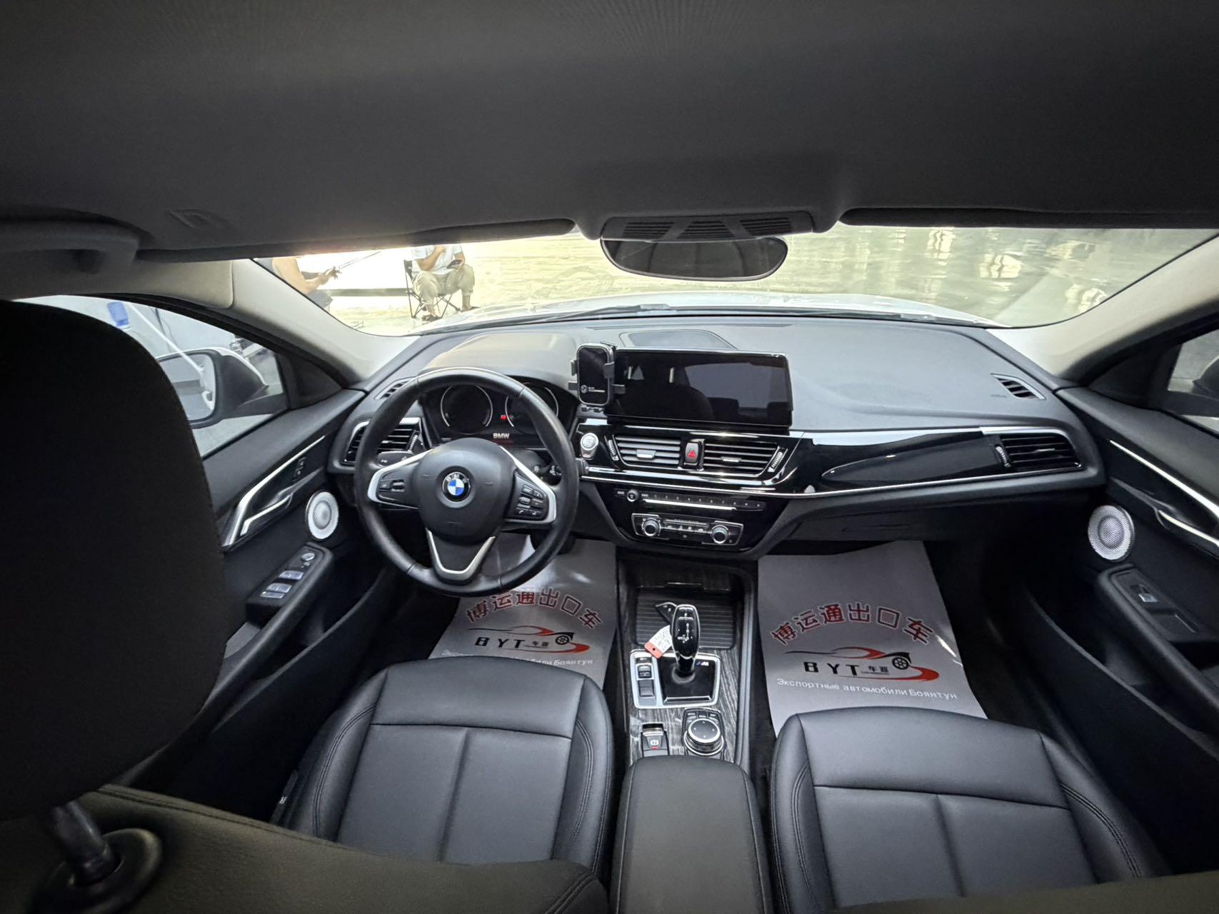BMW 1 Series 2021, фото 11