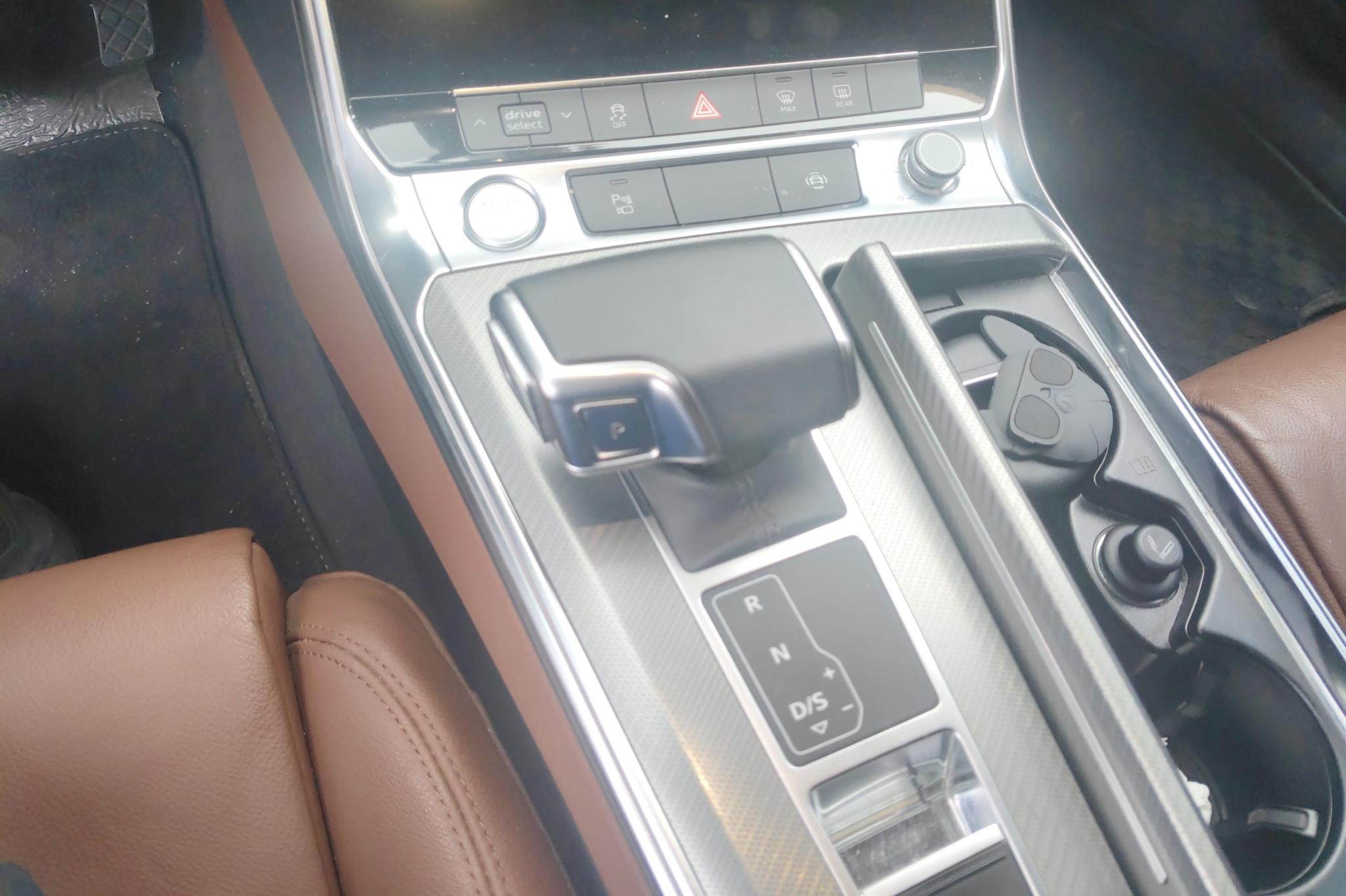 Audi A6L 2021, фото 16