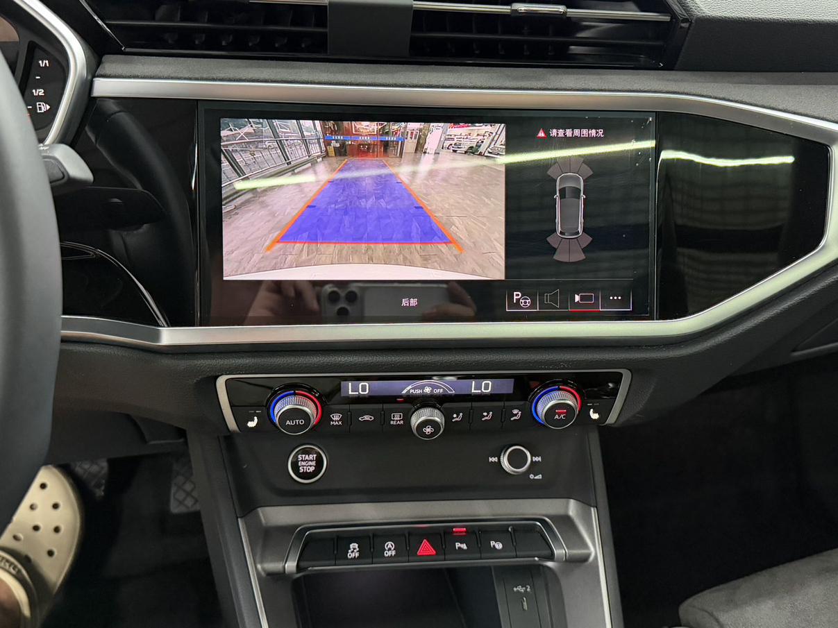Audi Q3 2023, фото 15