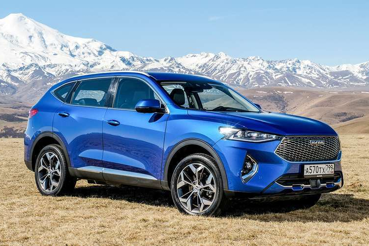 Haval F7 I поколения рассматривается как альтернатива Toyota RAV4